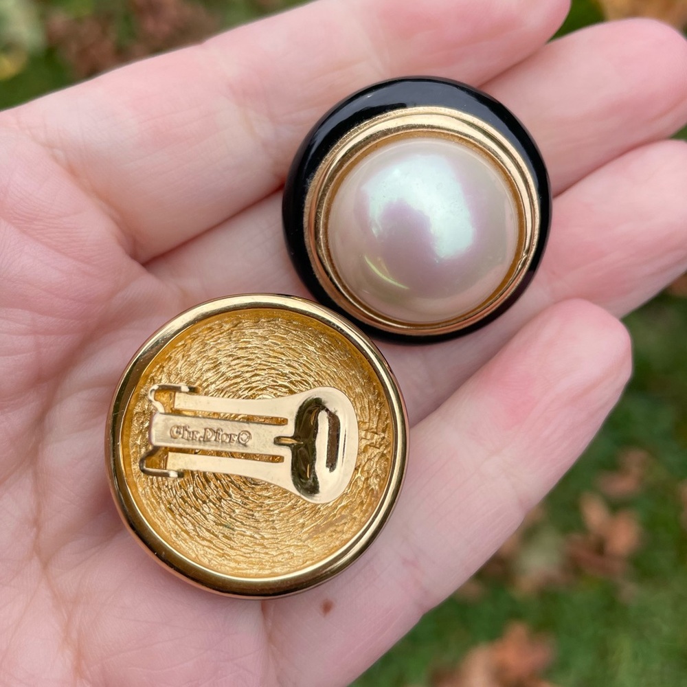 Vintage Christian Dior Gold Black Faux Pearl Clip On Earrings - Picture 7 of 8